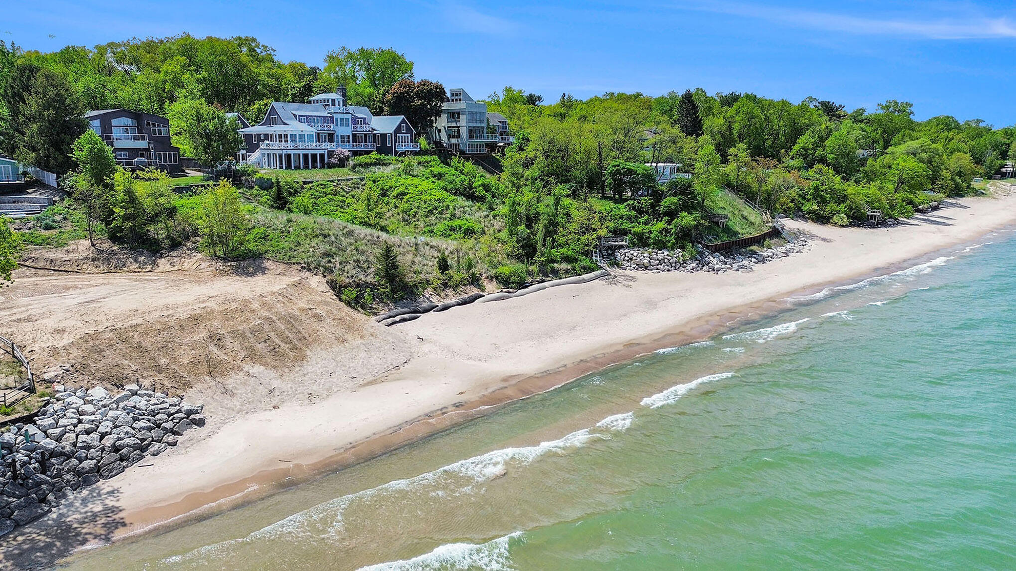 4281 Lake Shore Drive