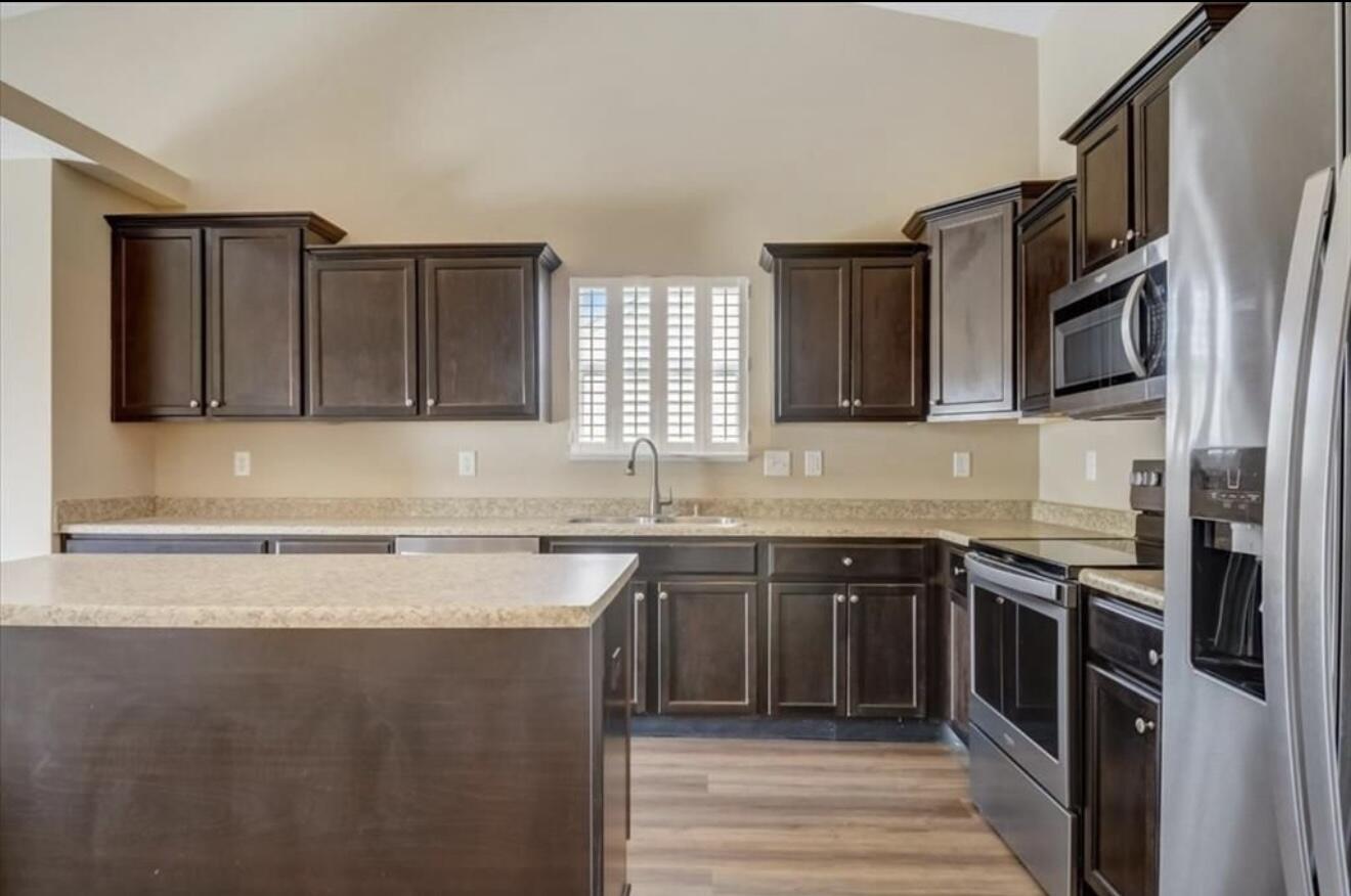 Indianapolis, Indiana 46235, United States, 3 Bedrooms Bedrooms, ,2 BathroomsBathrooms,Residential,Active,218300