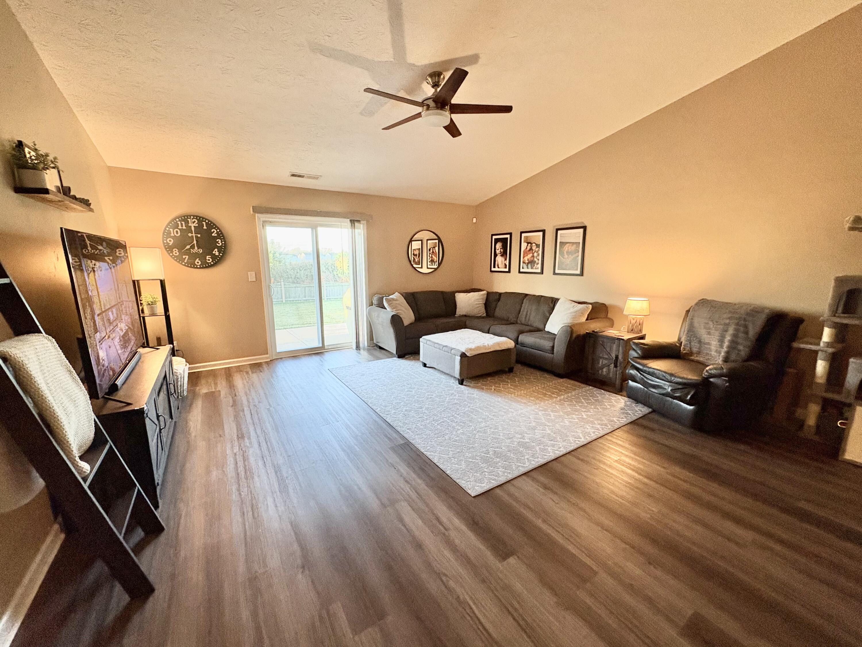 Indianapolis, Indiana 46235, United States, 3 Bedrooms Bedrooms, ,2 BathroomsBathrooms,Residential,Active,218300