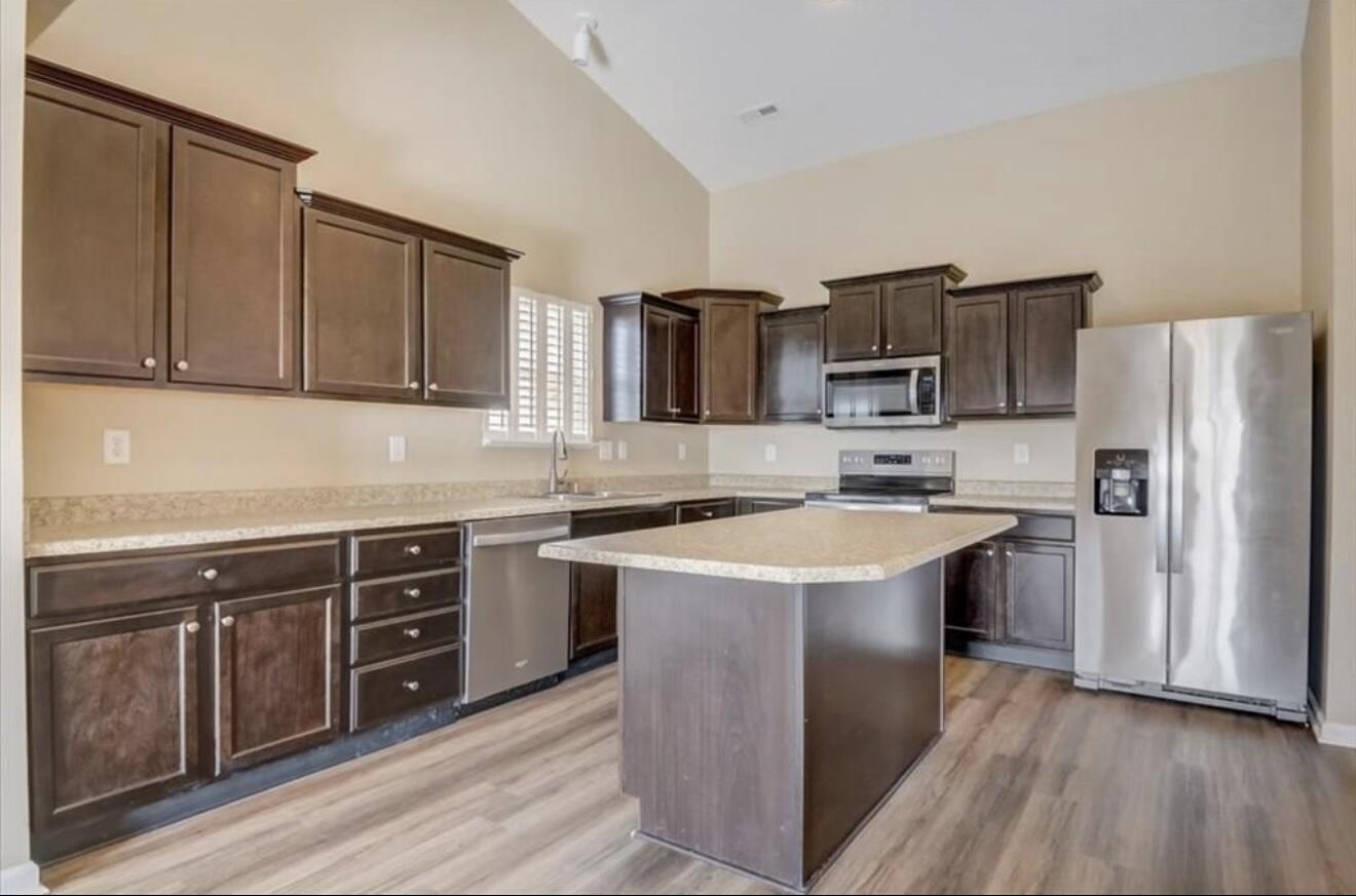 Indianapolis, Indiana 46235, United States, 3 Bedrooms Bedrooms, ,2 BathroomsBathrooms,Residential,Active,218300