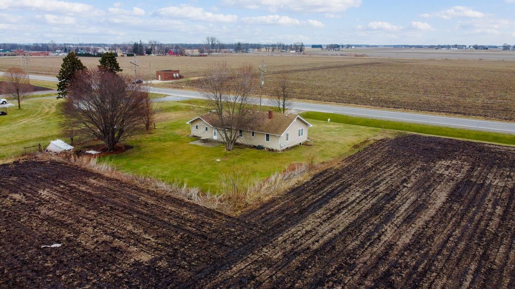 Photo of 334 S State Road 49, Valparaiso, IN 46383 (MLS # 832769)