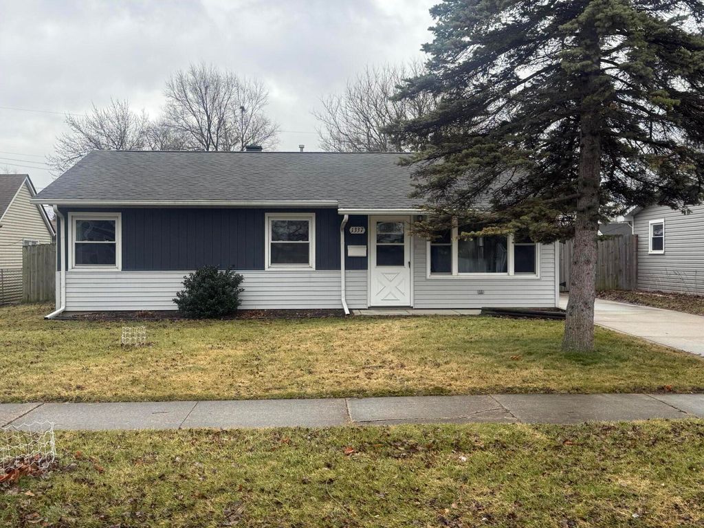 Photo of 1337 W Cleveland Avenue, Hobart, IN 46342 (MLS # 832664)