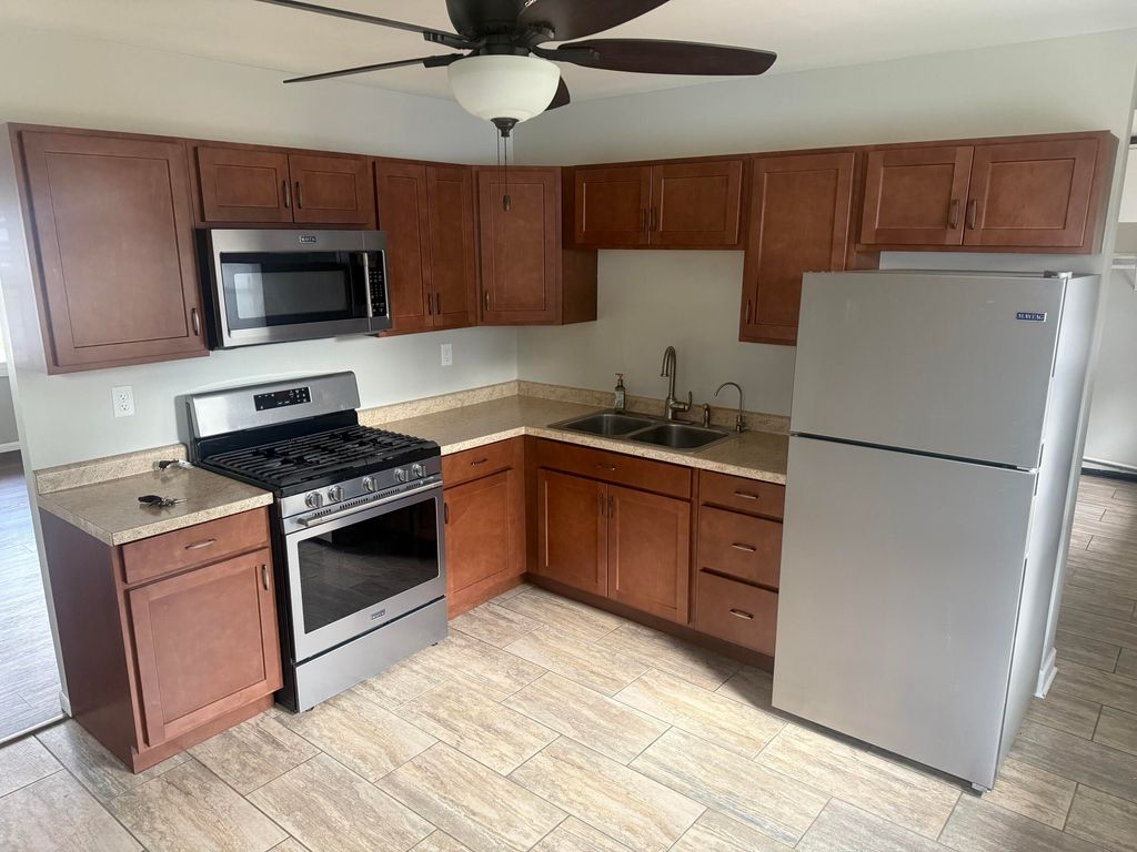 Photo of 1337 W Cleveland Avenue, Hobart, IN 46342 (MLS # 832664)