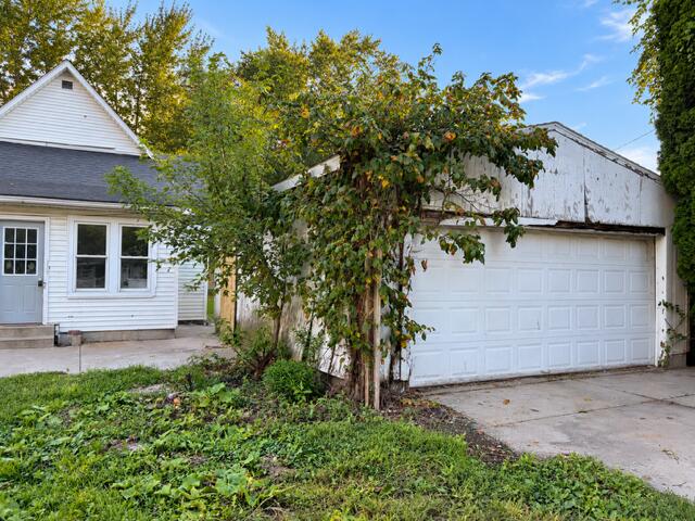 Photo of 711 S Harrison Street, Alexandria, IN 46001 (MLS # 845610)