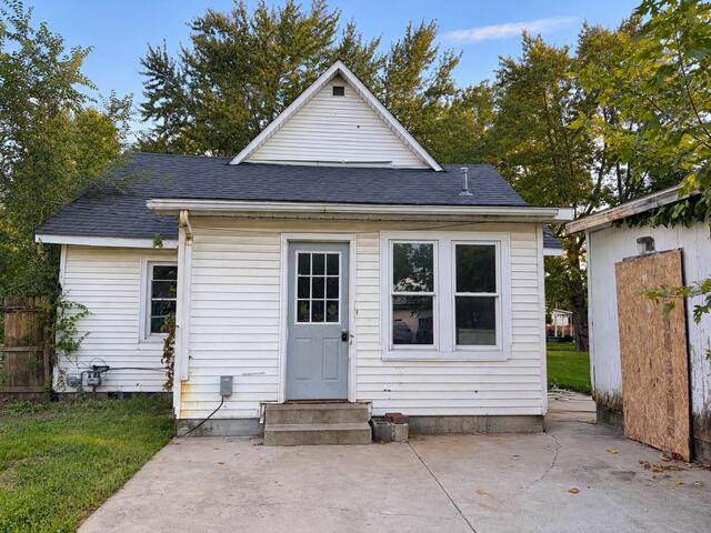Photo of 711 S Harrison Street, Alexandria, IN 46001 (MLS # 845610)