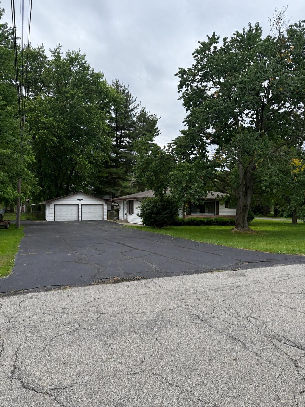 Photo of 1905 Crockett Avenue, Valparaiso, IN 46383 (MLS # 839894)