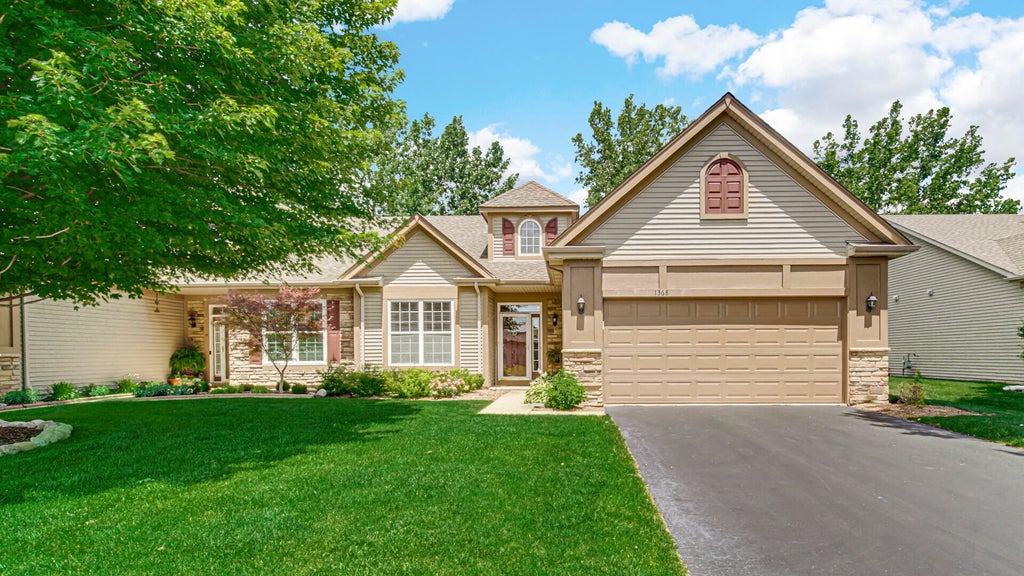 Photo of 1368 Mackinaw Place, Schererville, IN 46375 (MLS # 840769)