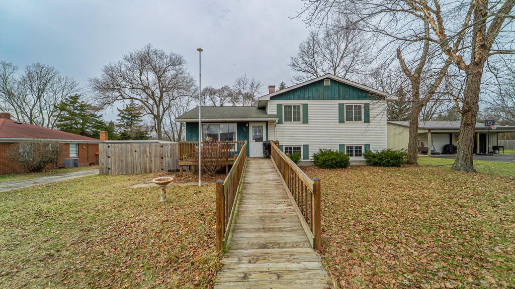 Photo of 903 S Portland Street, Knox, IN 46534 (MLS # 832709)