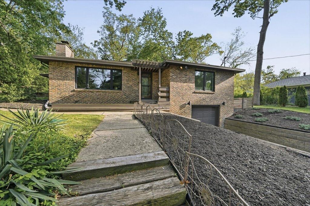 Photo of 63 Ski Hill Road, Portage, IN 46368 (MLS # 839405)