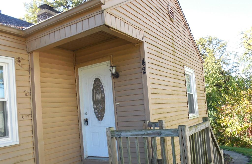 Photo of 42 Indian Trail, Merrillville, IN 46410 (MLS # 830101)