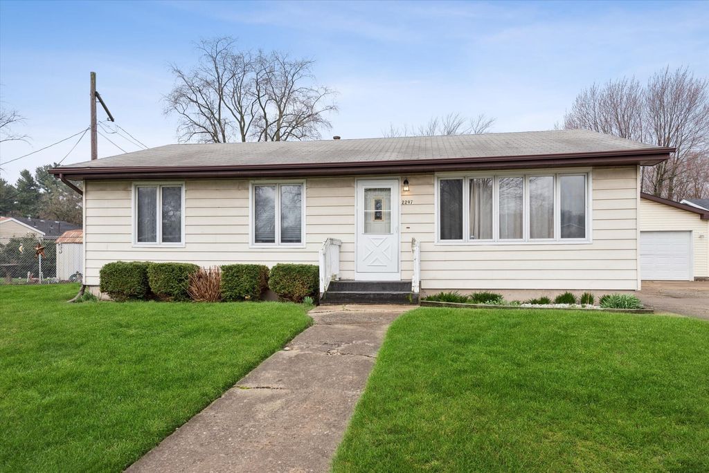 Photo of 2297 Woodward Street, Portage, IN 46368 (MLS # 836746)