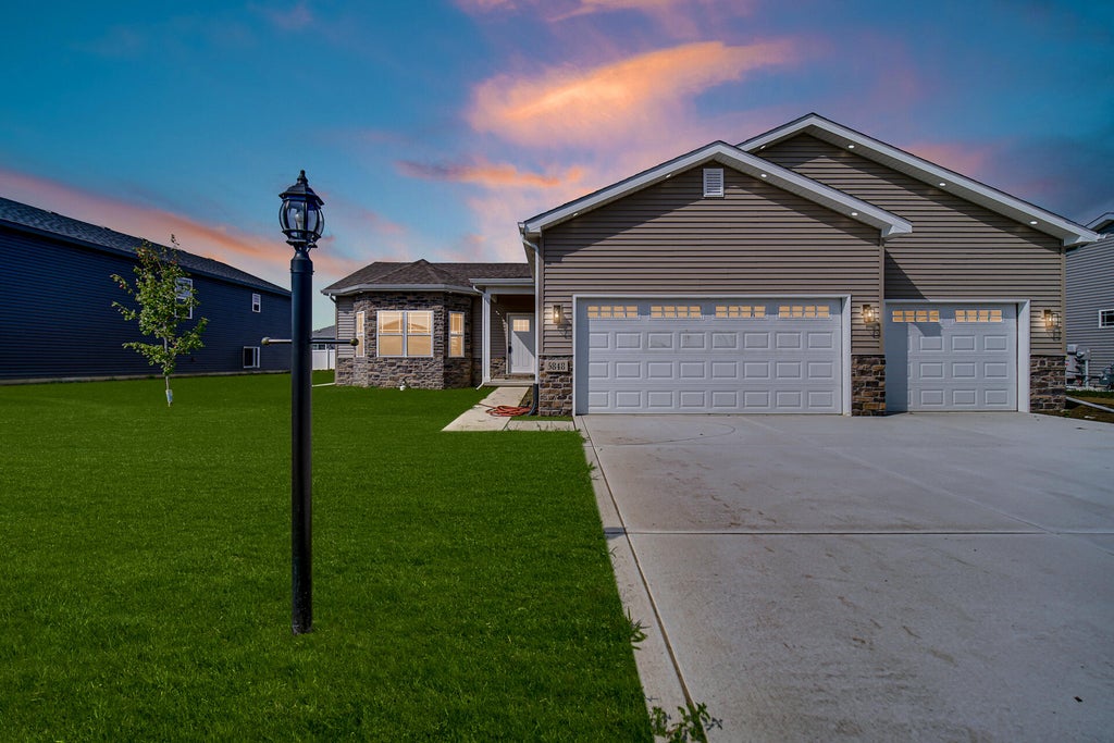 Photo of 5848 Grand Slam Avenue, Portage, IN 46368 (MLS # 844690)