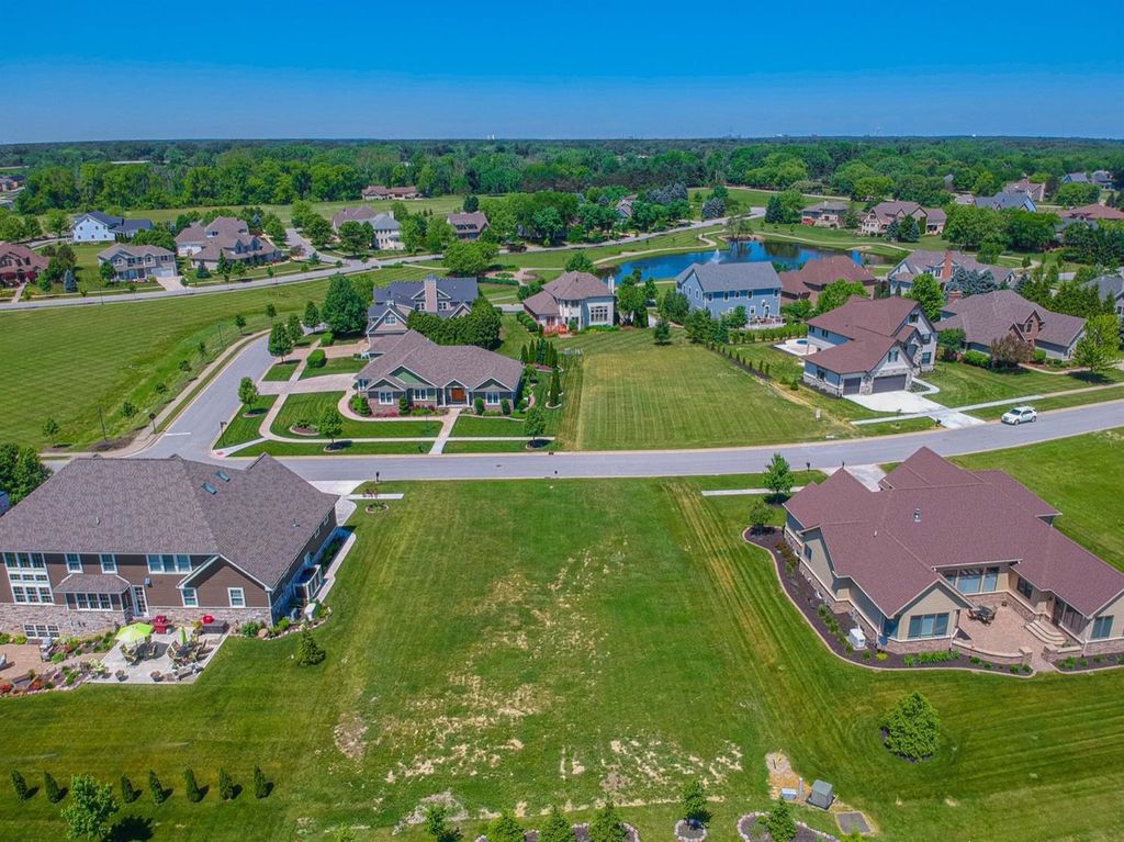 Photo of 1915 Toms Court, Chesterton, IN 46304 (MLS # 815112)