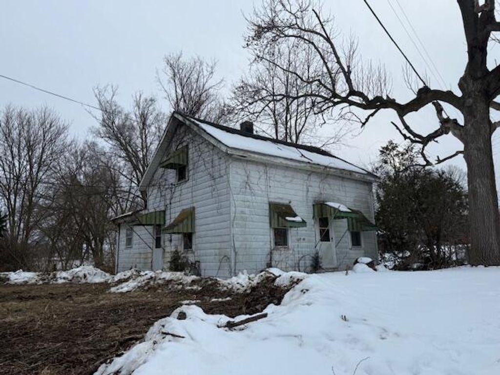 Photo of 2248 E State Rd 2, Rolling Prairie, IN 46371 (MLS # 834066)