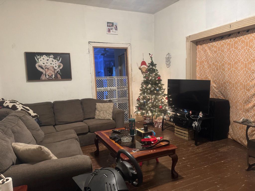 Photo of 1512 W Florida Street, Evansville, IN 47710 (MLS # 832217)