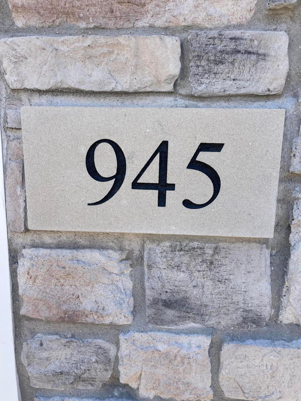 Photo of 945 Paula Court, Hobart, IN 46342 (MLS # 837765)