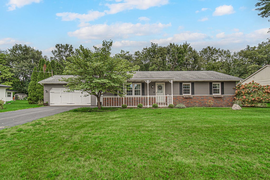Photo of 8868 Luann Drive E, DeMotte, IN 46310 (MLS # 845697)