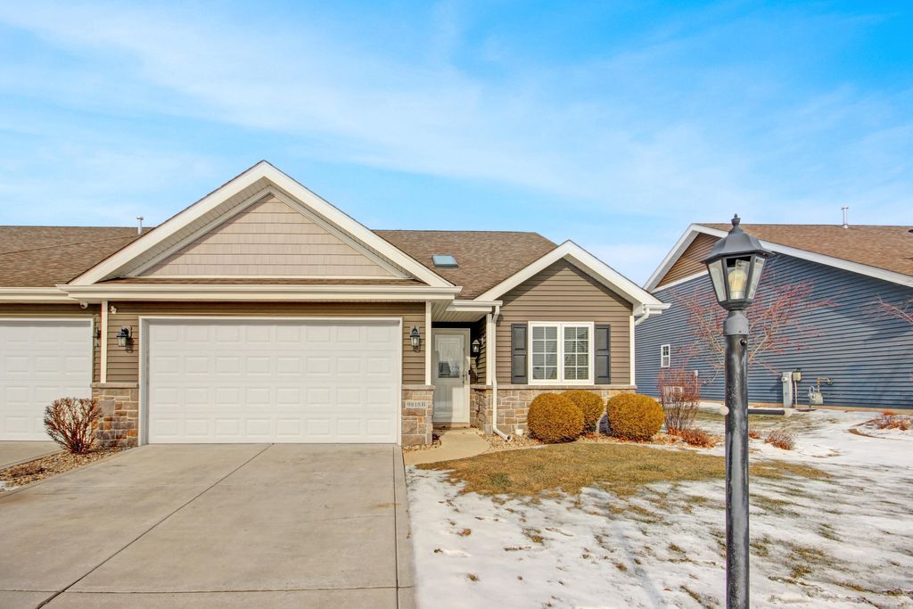 Photo of 9818 B W 129th Place, Cedar Lake, IN 46303 (MLS # 832499)