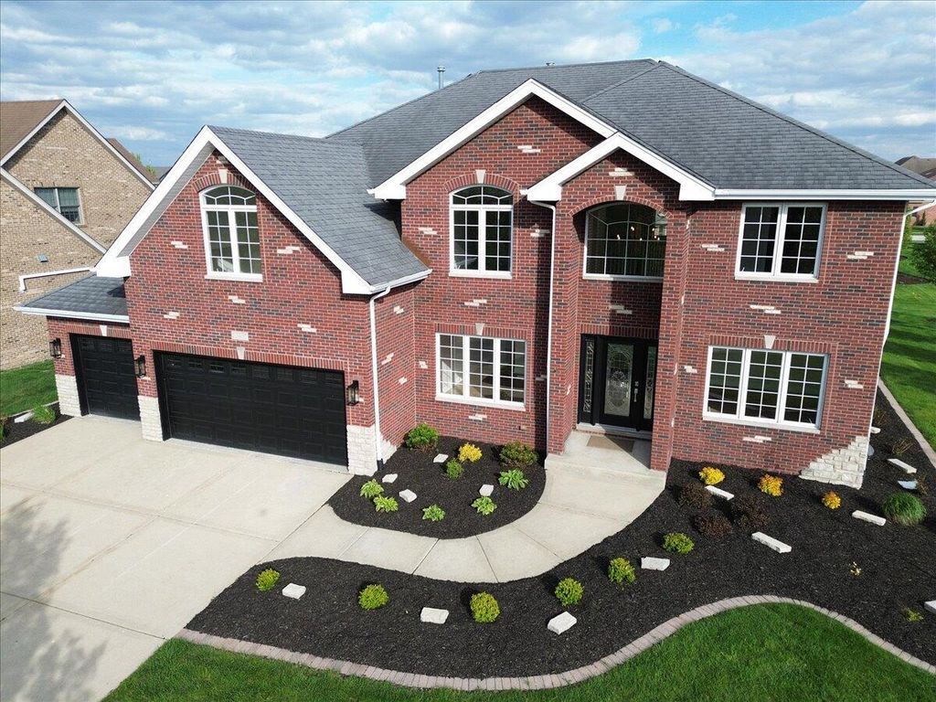 Photo of 10407 Golden Arch Avenue, Saint John, IN 46373 (MLS # 838522)