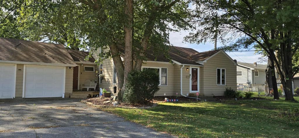 Photo of 3816 Wicker Avenue #3824, Highland, IN 46322 (MLS # 829314)