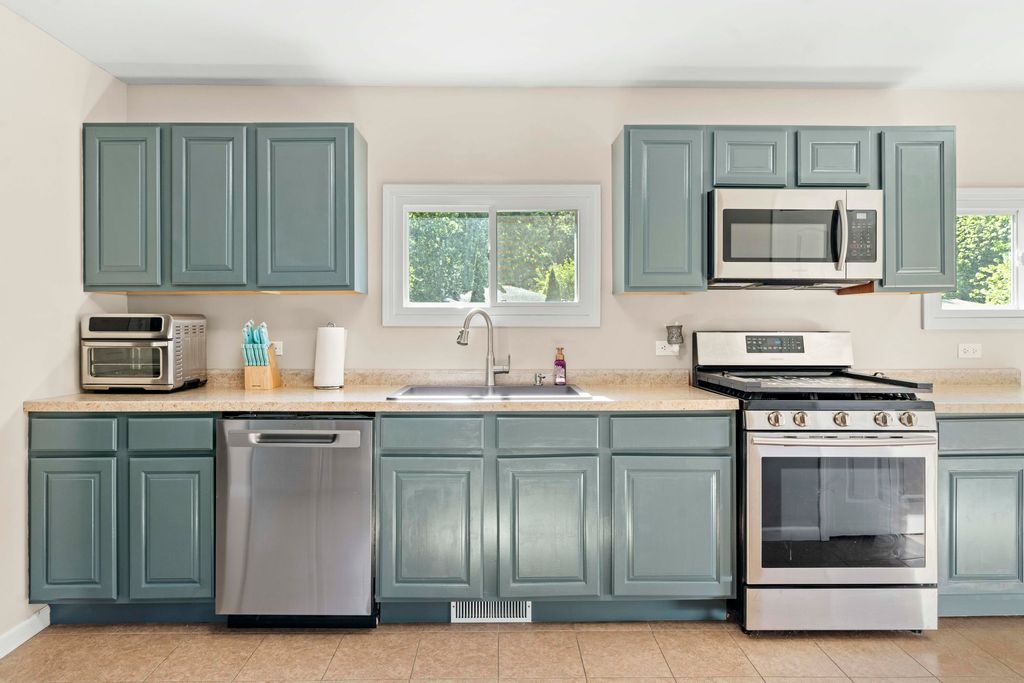 Photo of 2793 Benton Street, Lake Station, IN 46405 (MLS # 836126)