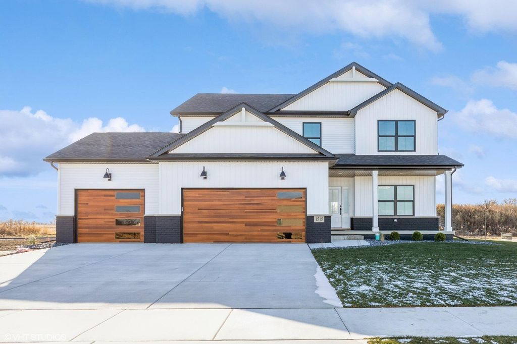Photo of 1317 77th Place, Merrillville, IN 46410 (MLS # 812006)