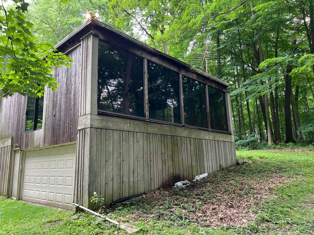 Photo of 370 E Us Highway 6, Valparaiso, IN 46383 (MLS # 835809)