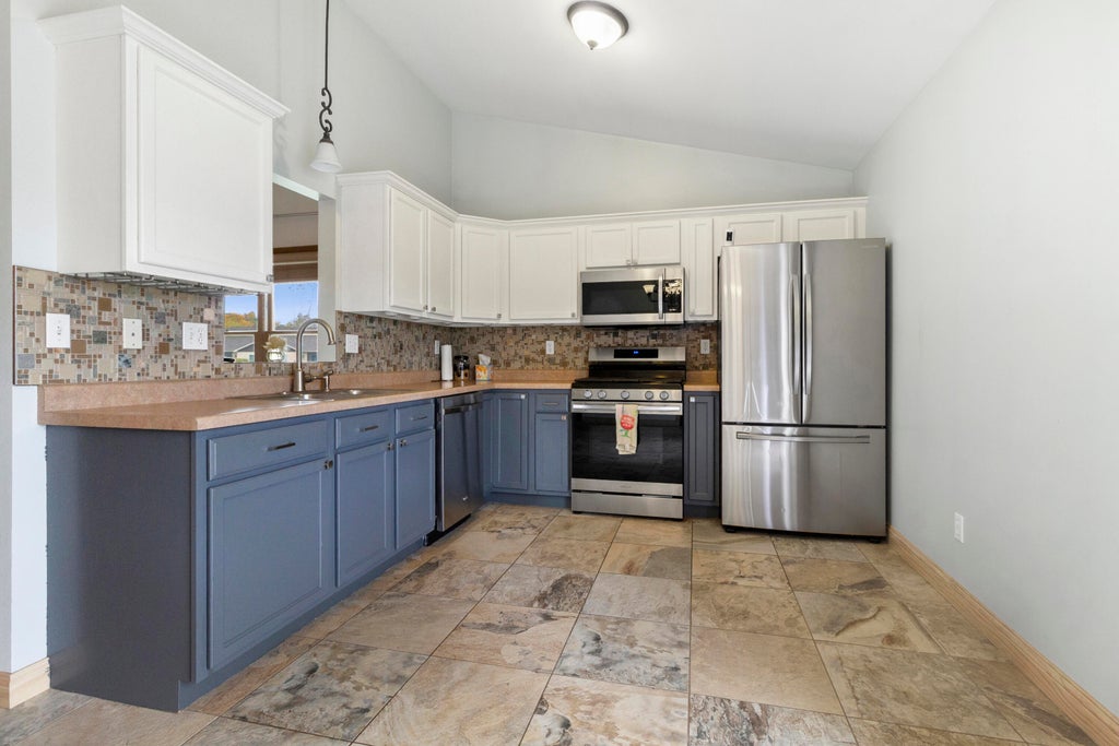 Photo of 1173 Whitney Street, Burns Harbor, IN 46304 (MLS # 847628)
