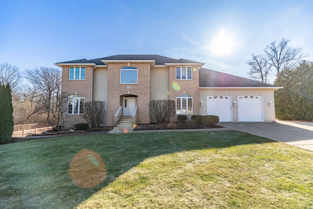 Photo of 8049 W 85th Court, Crown Point, IN 46307 (MLS # 832118)