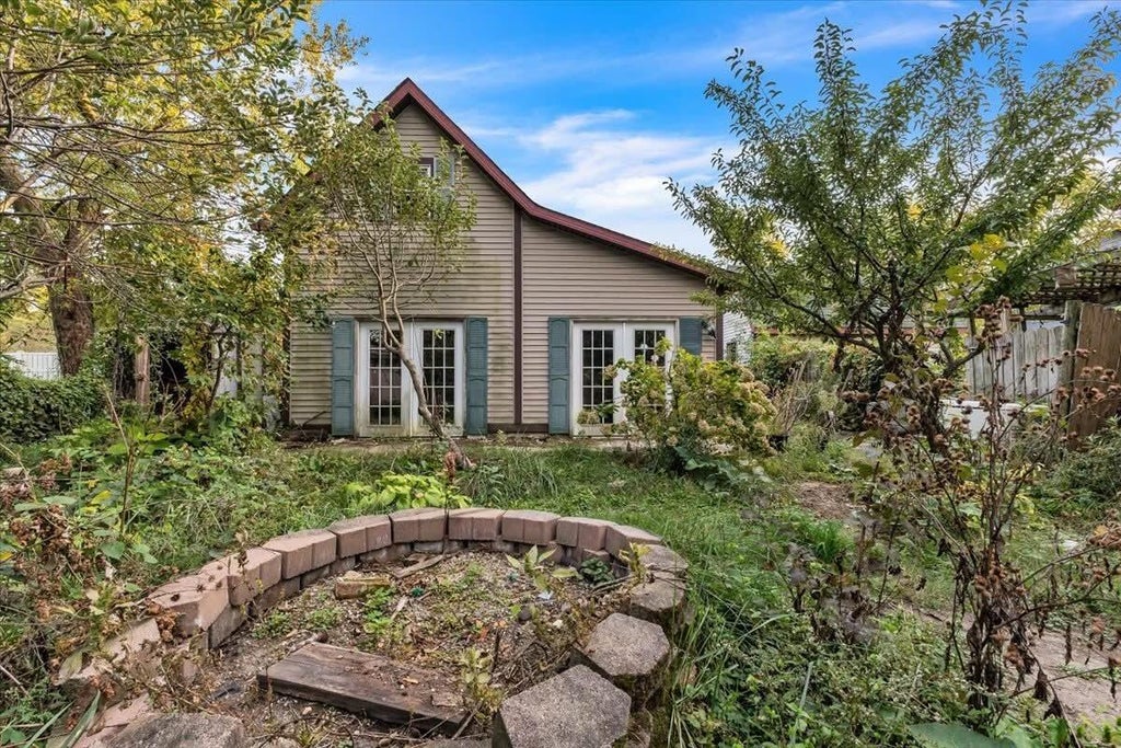 Photo of 403 E North Street, Crown Point, IN 46307 (MLS # 846638)