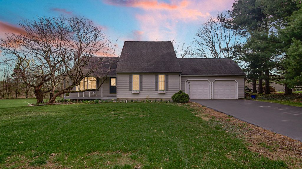 Photo of 158 E 250 S, Valparaiso, IN 46383 (MLS # 836684)