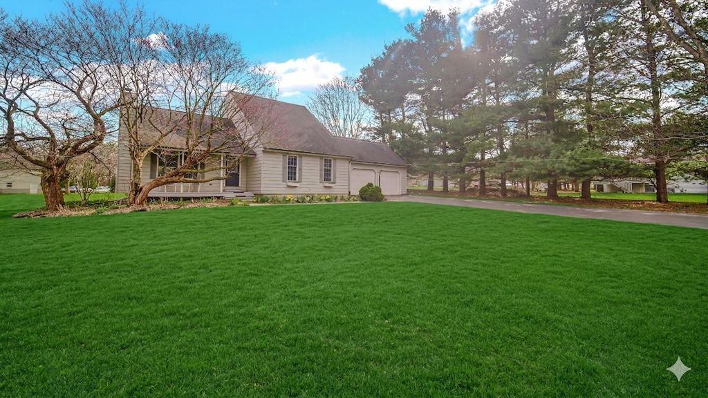 Photo of 158 E 250 S, Valparaiso, IN 46383 (MLS # 836684)