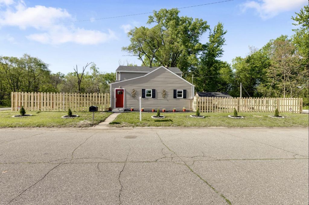 Photo of 1181 Porter Street, Gary, IN 46406 (MLS # 838913)