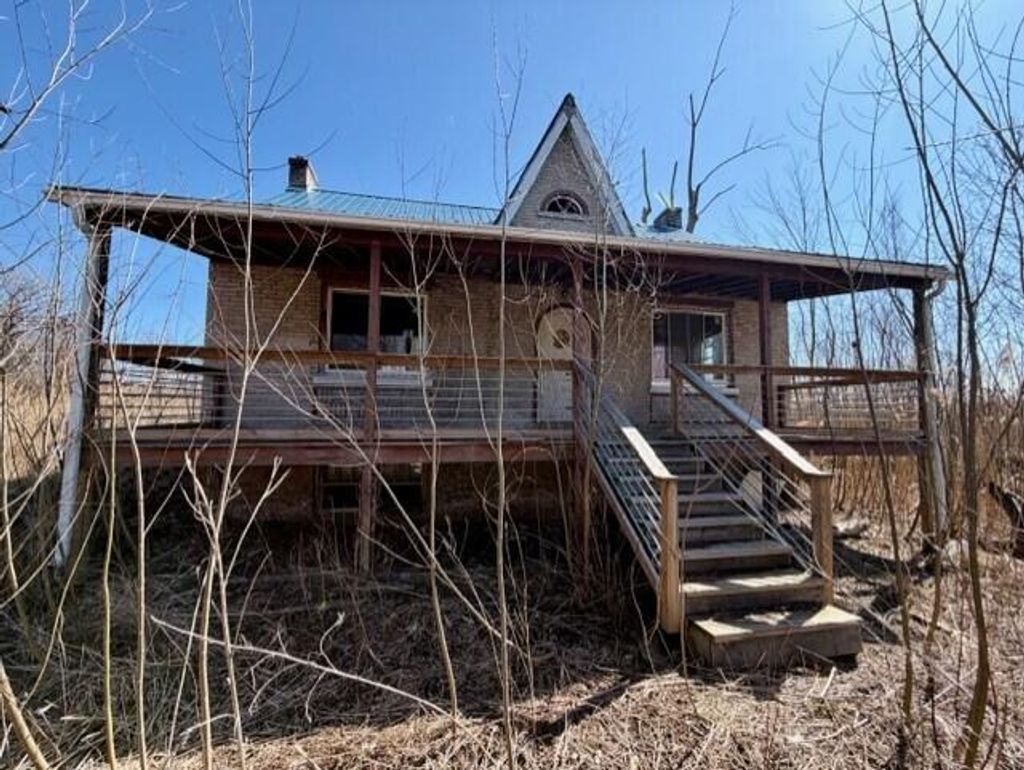 Photo of 4101 Howard Street, Hobart, IN 46342 (MLS # 835737)