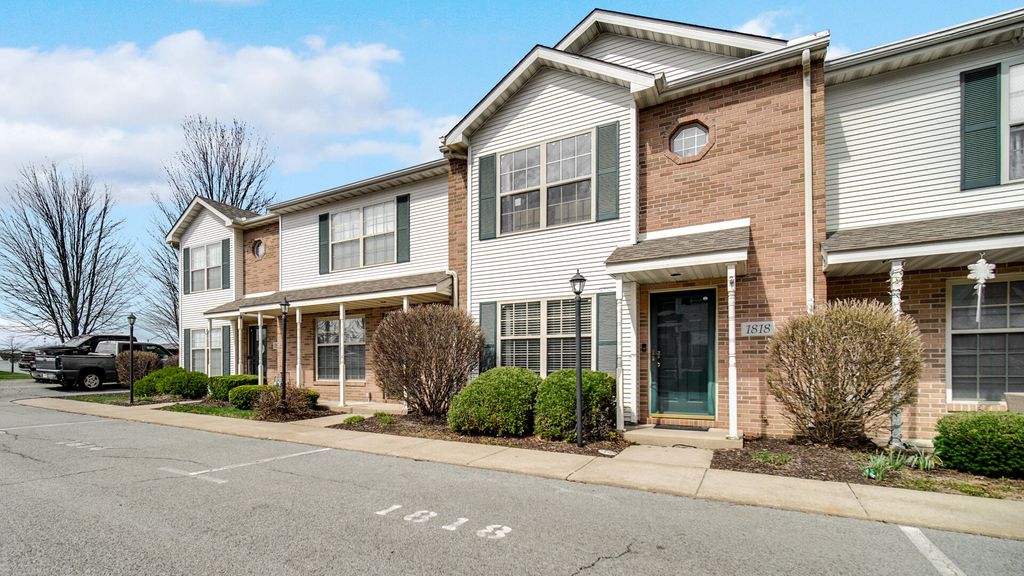 Photo of 1818 Golden Oak Court, Crown Point, IN 46307 (MLS # 836241)