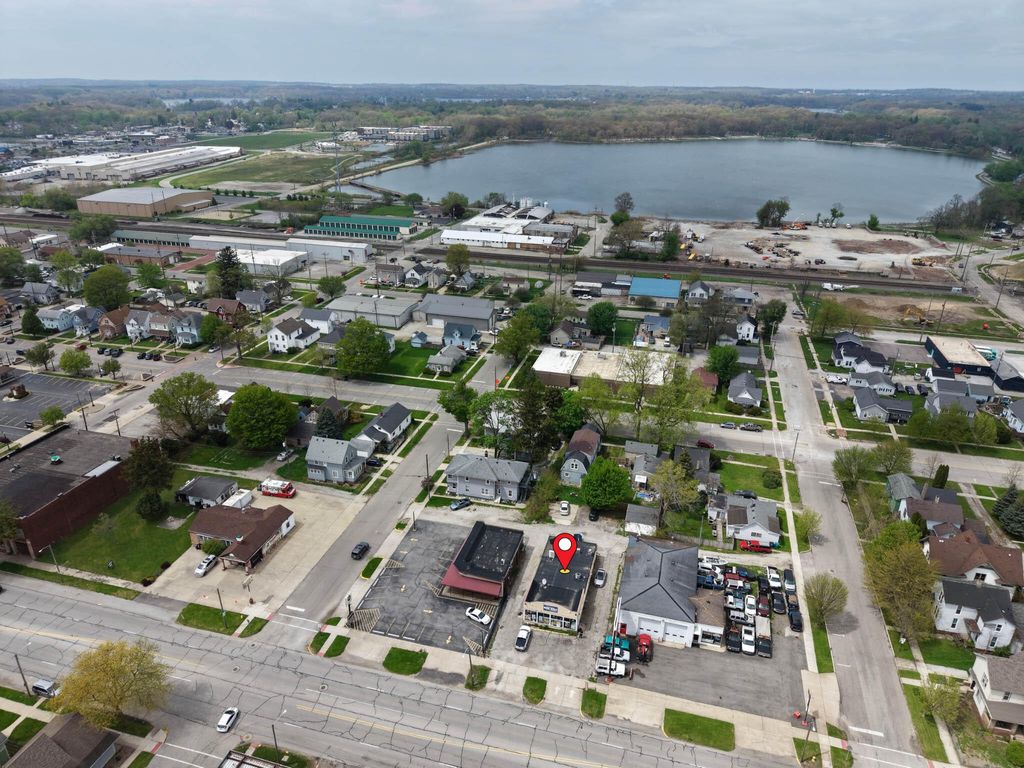 Photo of 205 Lincolnway, La Porte, IN 46350 (MLS # 837841)