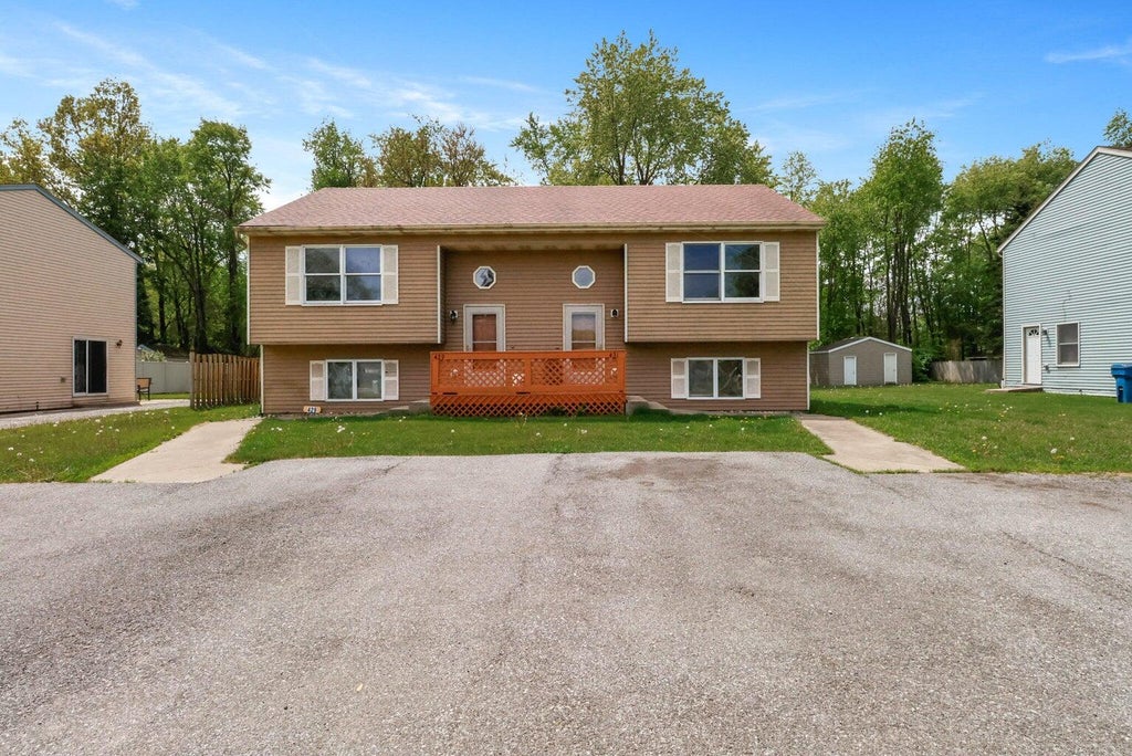 Photo of 429-431 Woodlawn Avenue, Chesterton, IN 46304 (MLS # 845634)