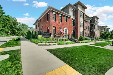 208 Campbell Street #107, Valparaiso, IN 46385 - #: 827916