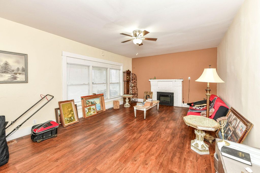 Photo of 247 Hendricks Place, Indianapolis, IN 46201 (MLS # 835078)