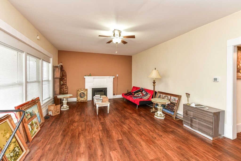 Photo of 247 Hendricks Place, Indianapolis, IN 46201 (MLS # 835078)
