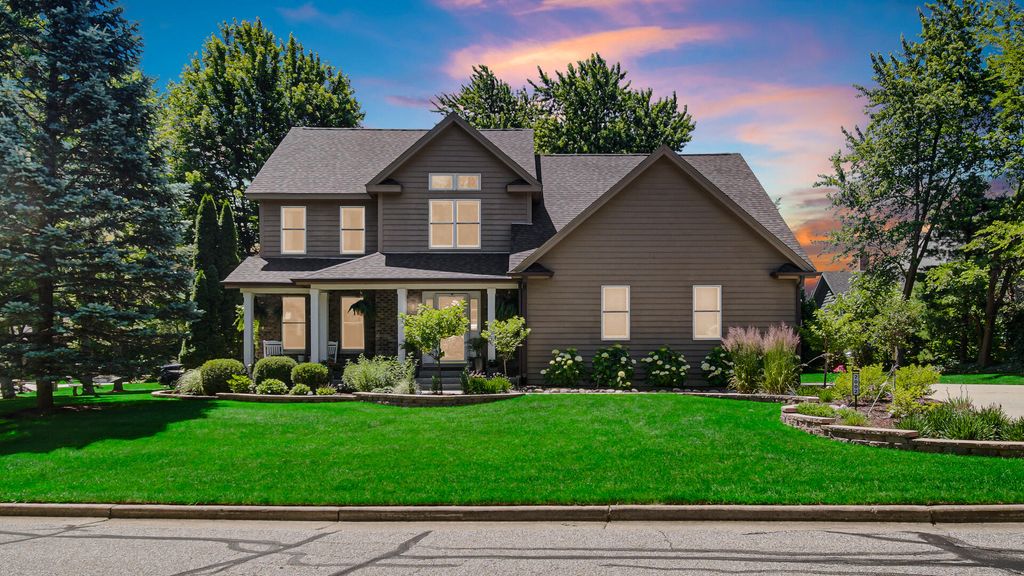 Photo of 2002 Woodmere Circle, Valparaiso, IN 46383 (MLS # 841951)