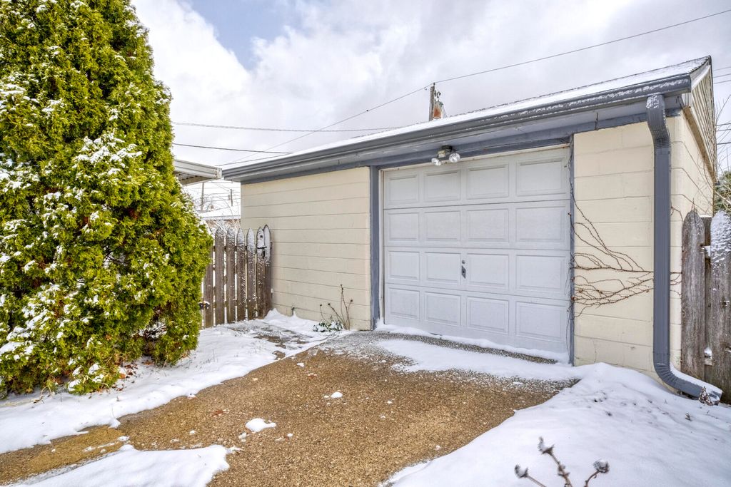 Photo of 3927 Towle Avenue, Hammond, IN 46327 (MLS # 835610)