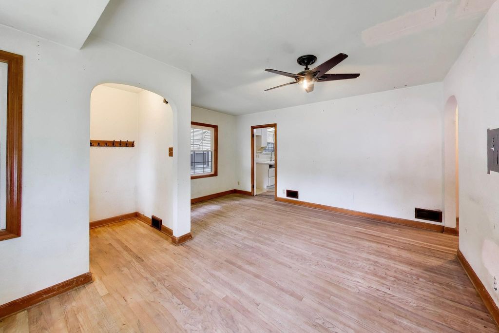 Photo of 1315 Hoffman Street, Hammond, IN 46327 (MLS # 839365)