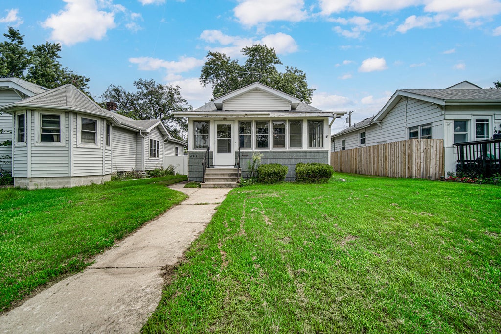 Photo of 6319 Blaine Avenue, Hammond, IN 46324 (MLS # 844140)