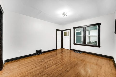 Single Family Residence in Gary IN 1240 Roosevelt Place 18.jpg