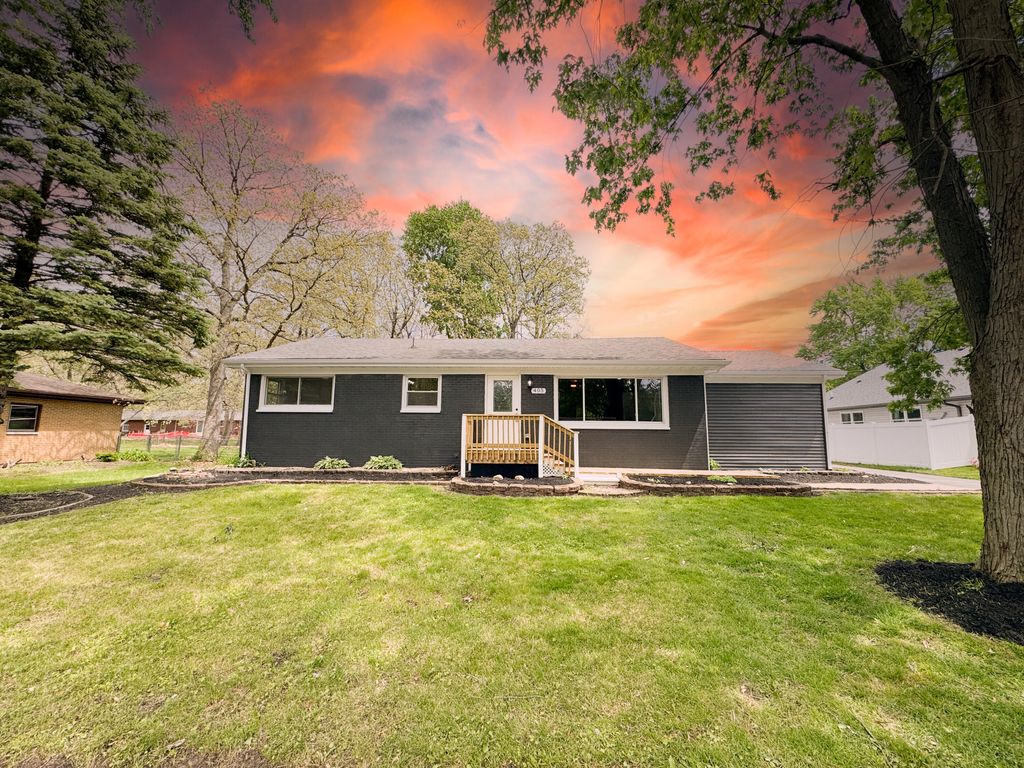 Photo of 405 Cedar Street NW, DeMotte, IN 46310 (MLS # 838385)