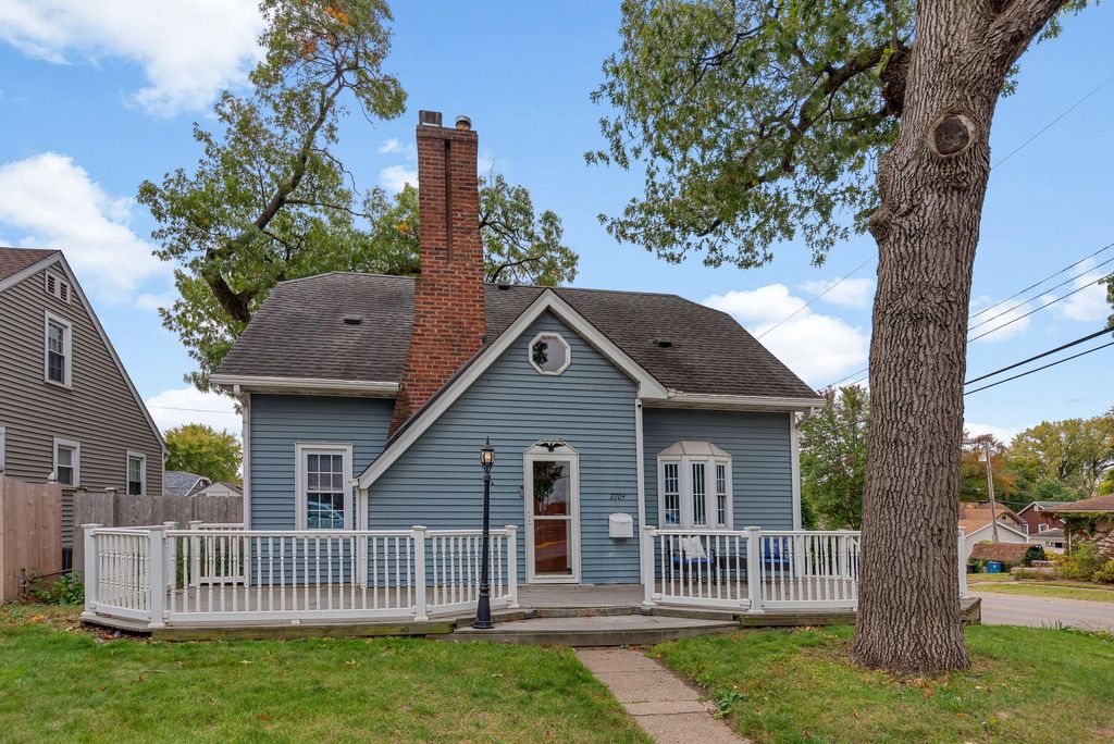 Photo of 2704 Wicker Avenue, Highland, IN 46322 (MLS # 830008)