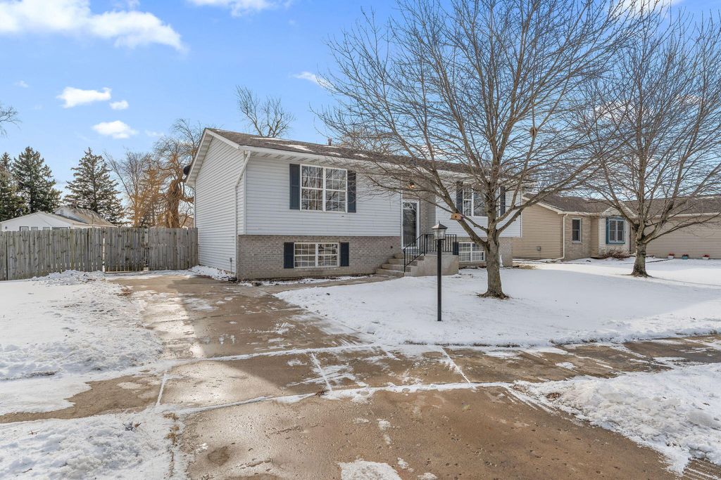 Photo of 2461 S Hansen Boulevard, Hobart, IN 46342 (MLS # 833170)