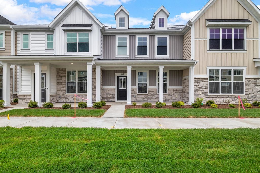 Photo of 13069 Carolina Street, Crown Point, IN 46307 (MLS # 838546)