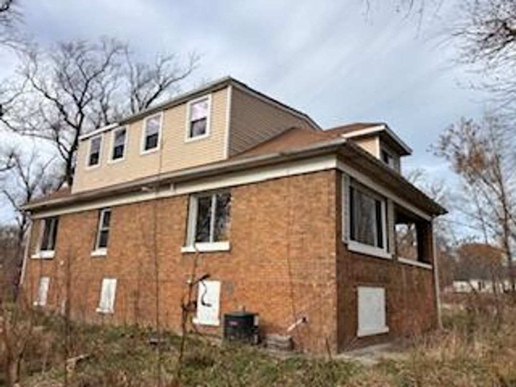 Photo of 4100 Howard Street, Hobart, IN 46342 (MLS # 832805)